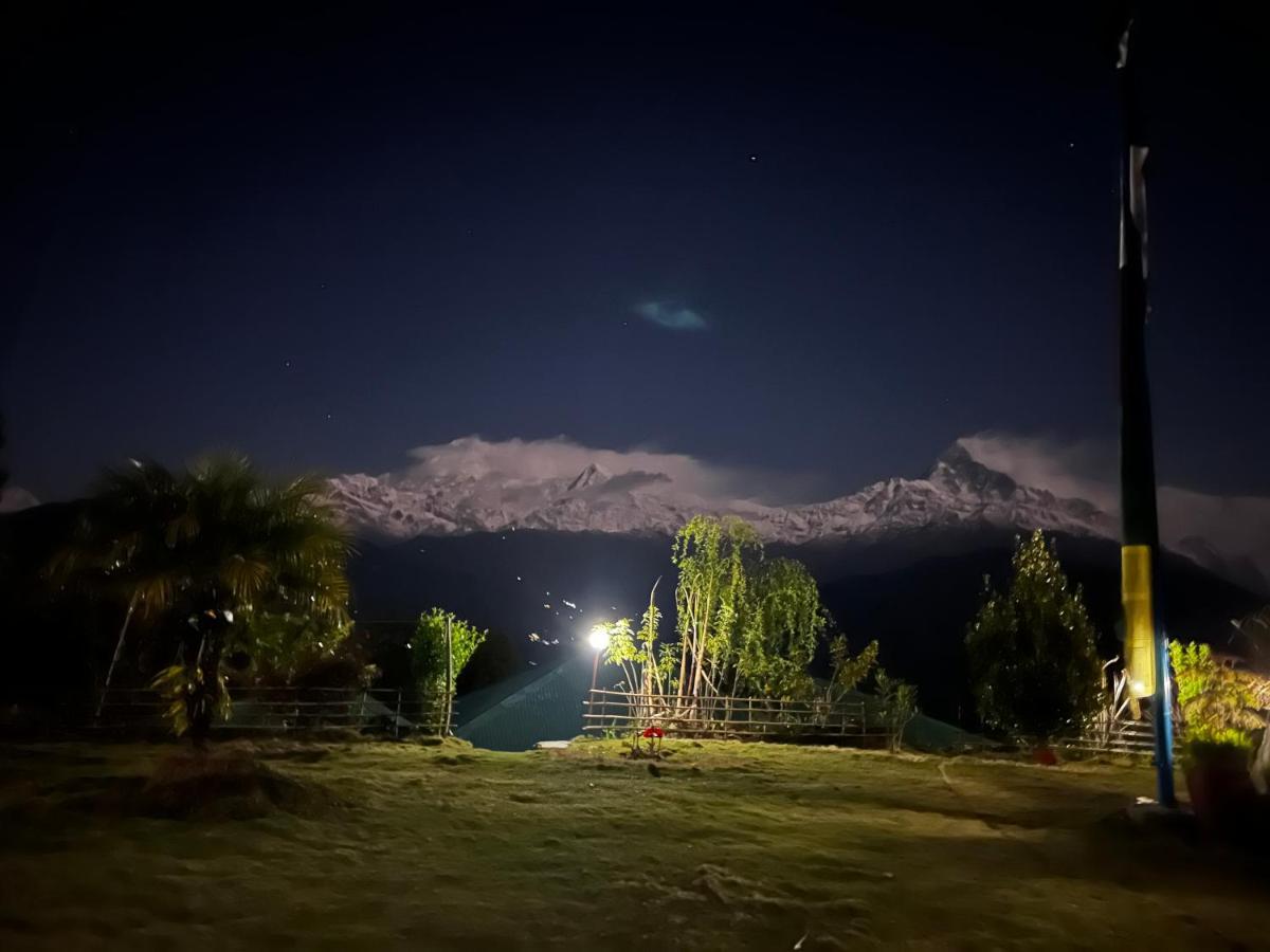Es Deurali Resort Pokhara Exterior foto