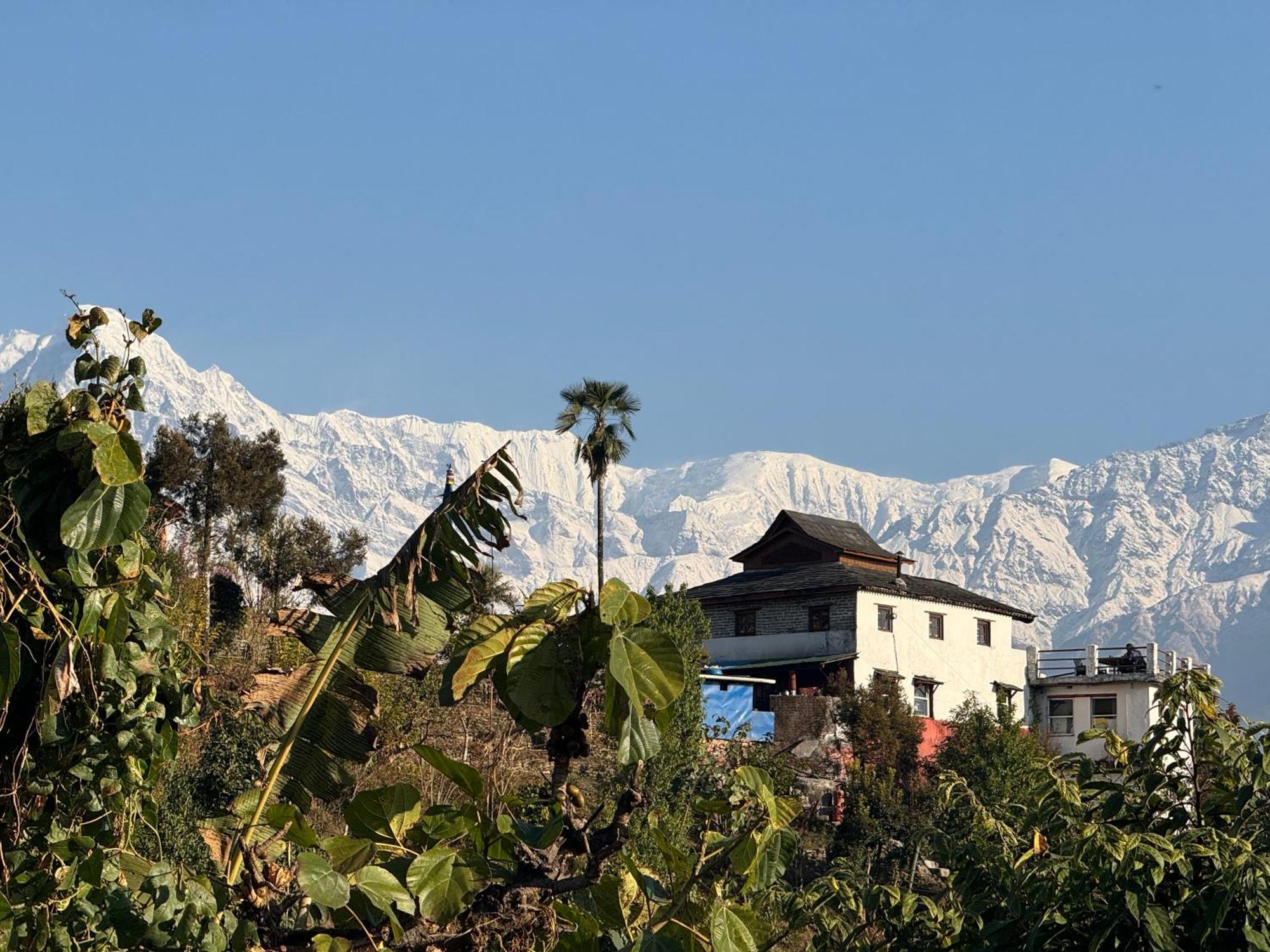 Es Deurali Resort Pokhara Exterior foto