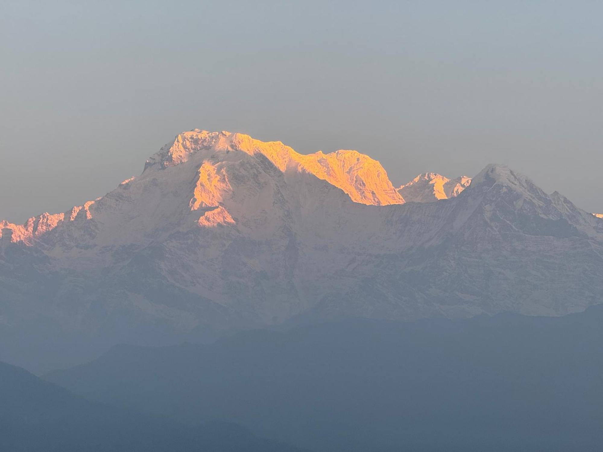 Es Deurali Resort Pokhara Exterior foto