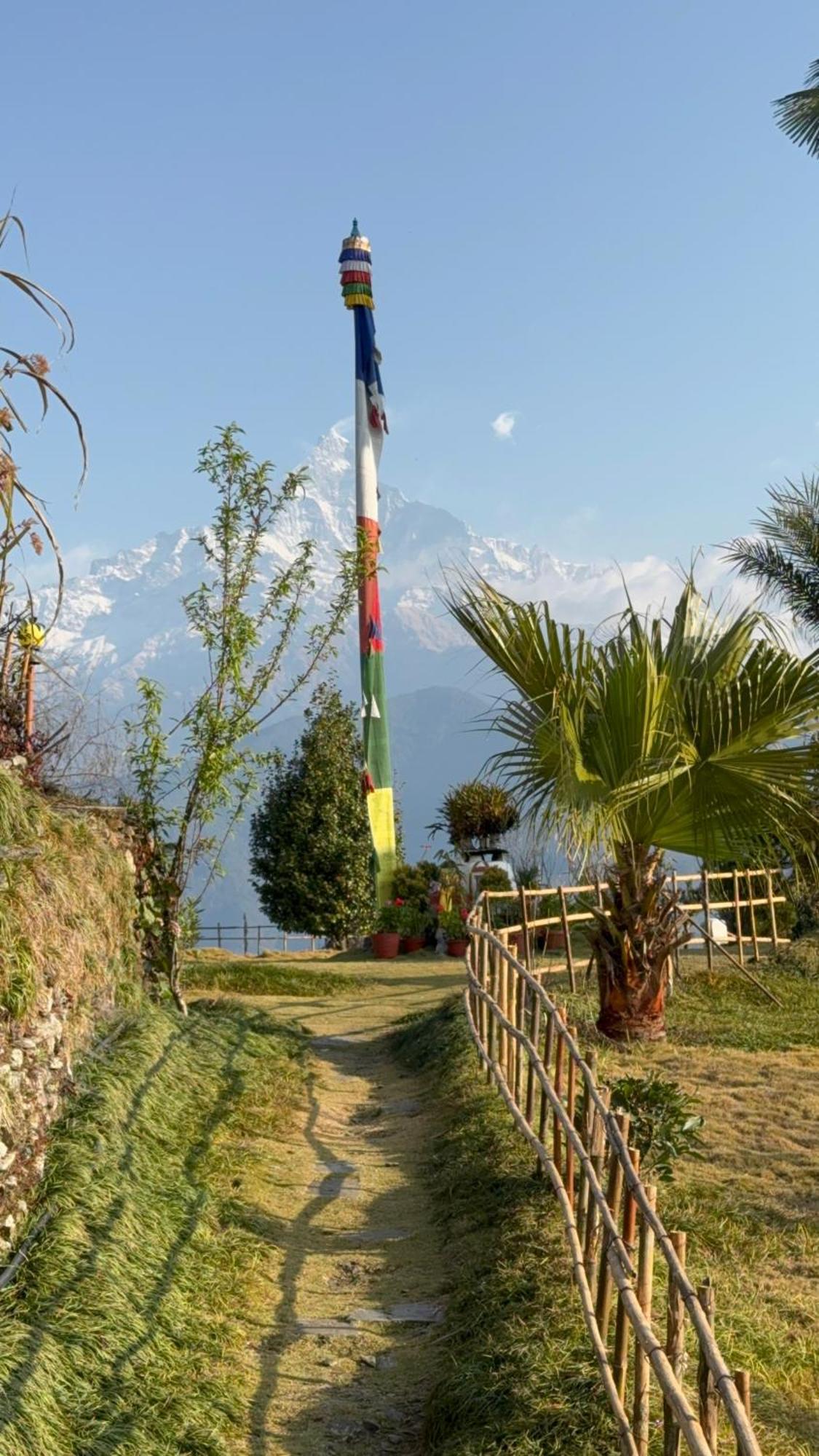 Es Deurali Resort Pokhara Exterior foto
