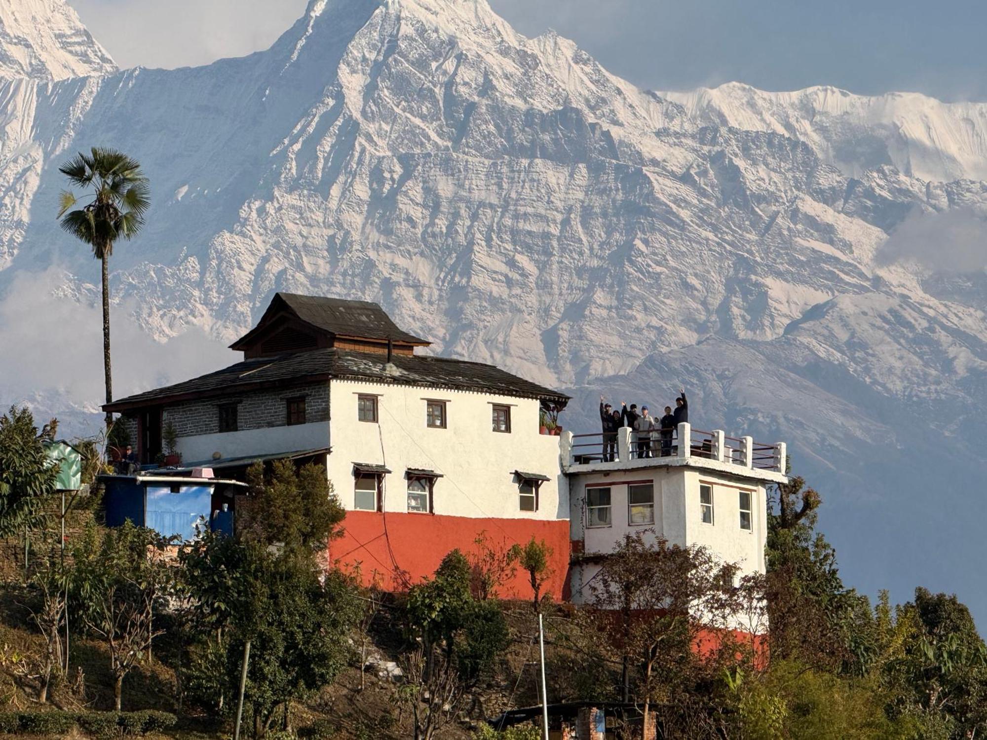 Es Deurali Resort Pokhara Exterior foto